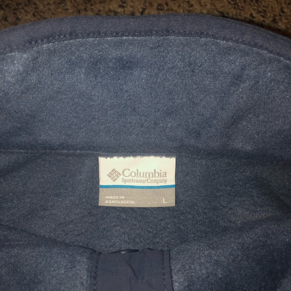 Columbia sweater